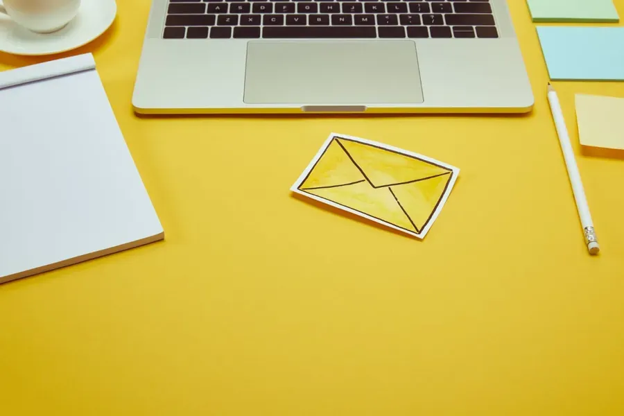 Multiple notes for contacts and companies